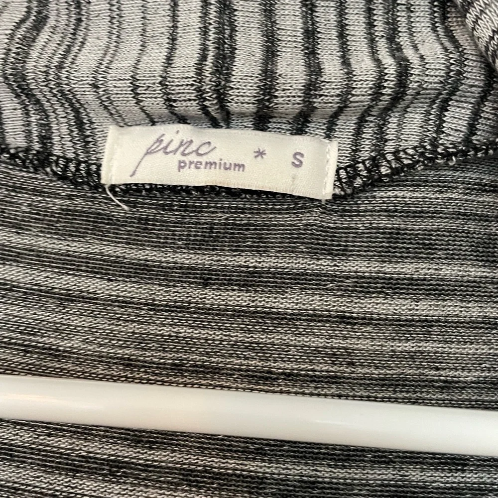 Cardigan - Picture 3 of 4